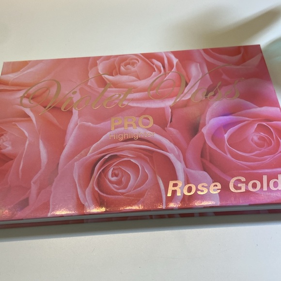 Violet Voss Rose Gold Highlighter Palette - Picture 2 of 2